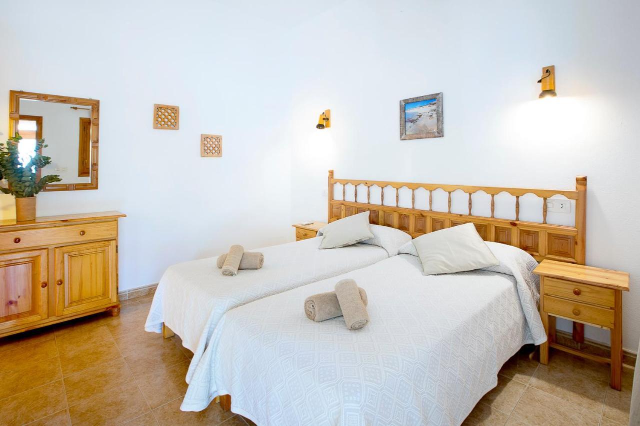Apartamentos Molina 9-10-11 Es Calo  Εξωτερικό φωτογραφία