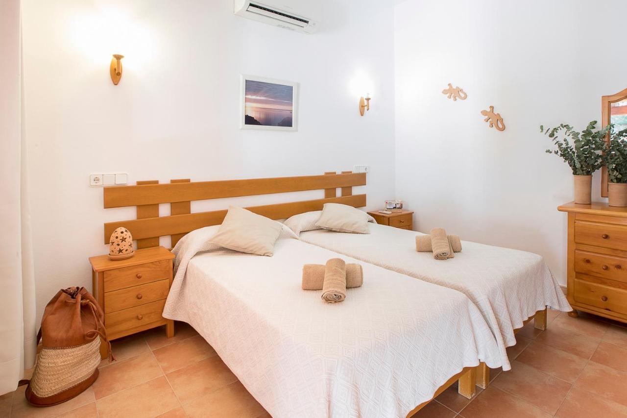 Apartamentos Molina 9-10-11 Es Calo  Εξωτερικό φωτογραφία