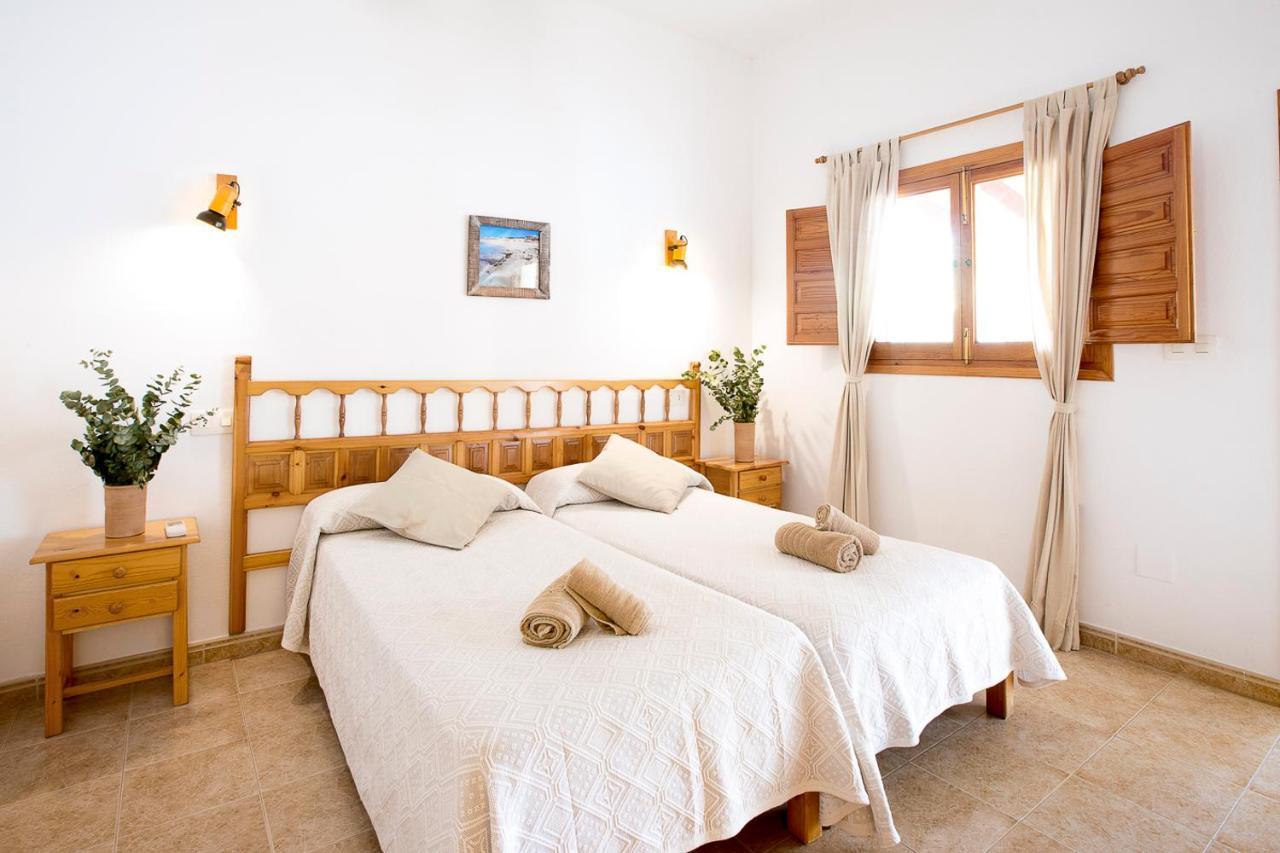 Apartamentos Molina 9-10-11 Es Calo  Εξωτερικό φωτογραφία