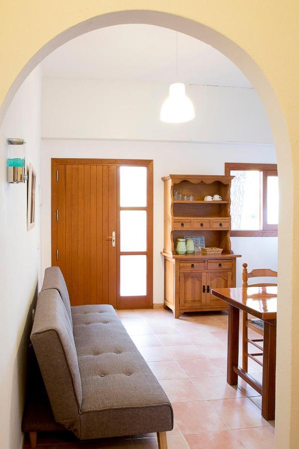Apartamentos Molina 9-10-11 Es Calo  Εξωτερικό φωτογραφία